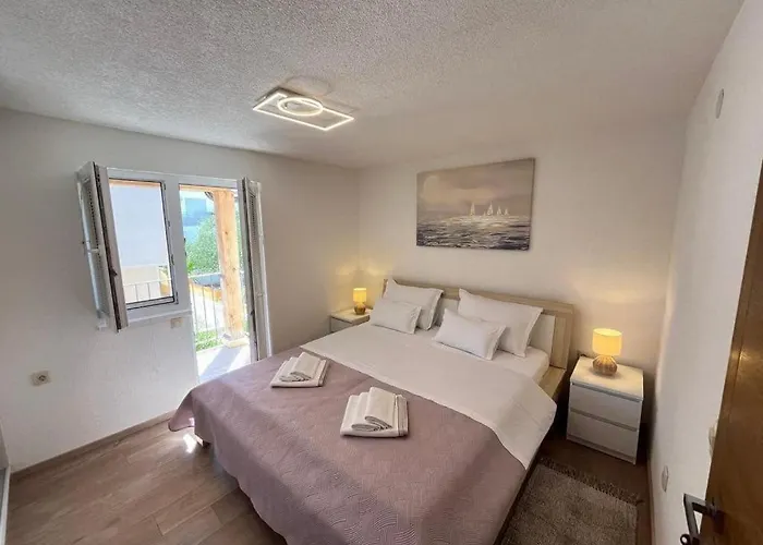 Апартаменты Naledi Пашман