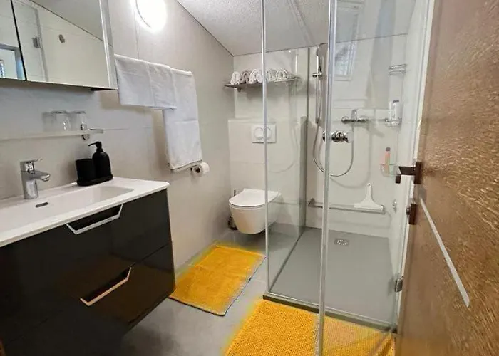 Апартаменты Naledi Пашман