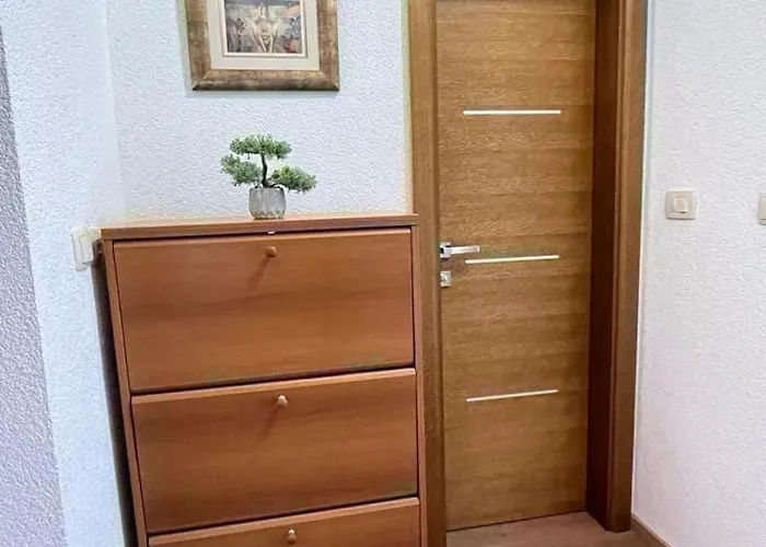 Naledi Апартаменты Пашман