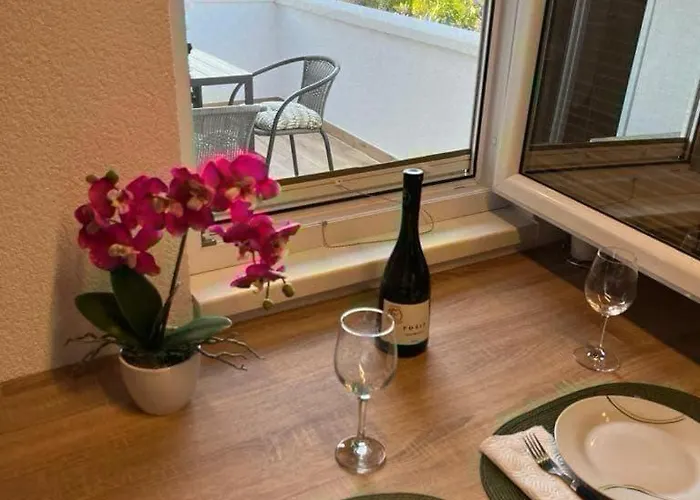 Naledi Апартаменты Пашман